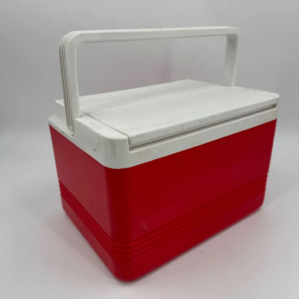 Igloo Legend 12 Cooler Vintage Red White USA Made 12 Quart‎ Personal Lunch Box
